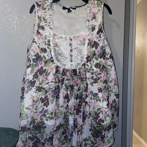 Sleeveless Floral and Lace Top